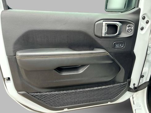 Certified 2025 Jeep Wrangler Unlimited Sahara w/ Safety Group AWD/4WD image 20