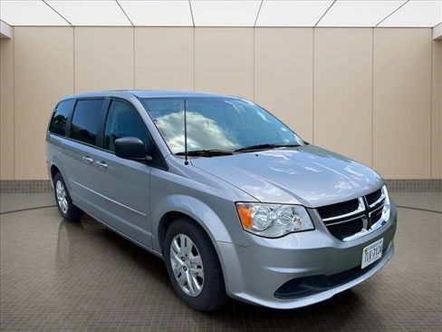 Used 2017 Dodge Grand Caravan SE w/ Power Window Group FWD image 8