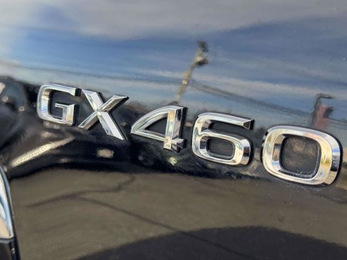 Used 2019 Lexus GX 460 Premium w/ Premium Package image 7