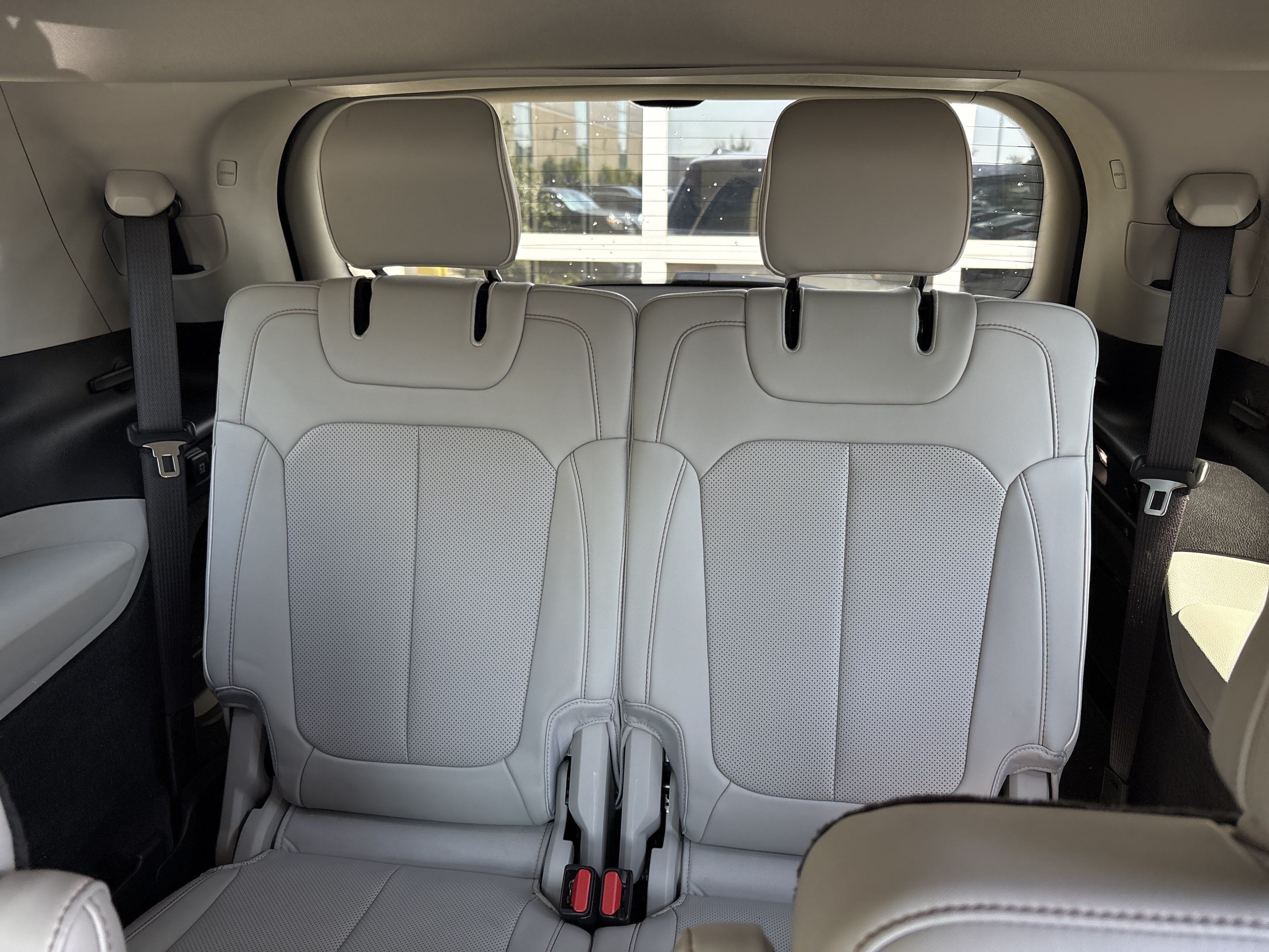 Used 2021 Jeep Grand Cherokee L Overland w/ Advanced Protech Group III AWD/4WD image 32
