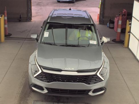 Used 2024 Kia Sportage EX image 2