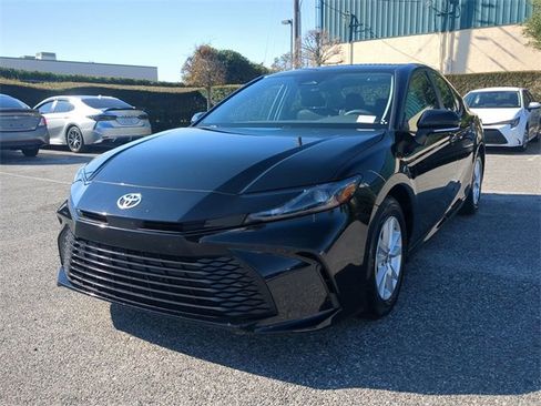 Certified 2025 Toyota Camry LE image 8