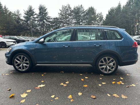 Used 2017 Volkswagen Golf Alltrack SE image 4