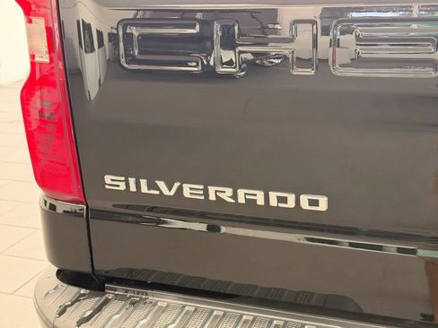 Used 2023 Chevrolet Silverado 1500 Custom RWD image 15