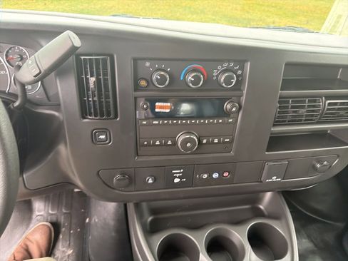 New 2025 Chevrolet Express 3500 w/ Driver Convenience Package image 19