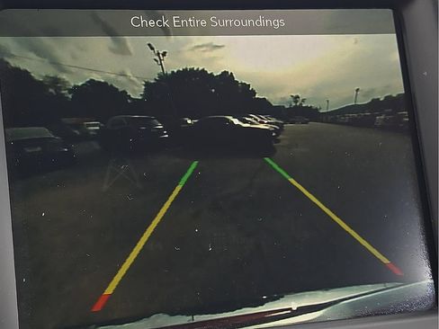 Used 2019 Chrysler 300 Limited RWD image 14
