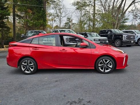 Used 2022 Toyota Prius XLE image 17