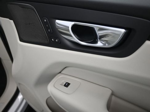 New 2026 Volvo XC60 B5 Ultra w/ Protection Package Premier image 29