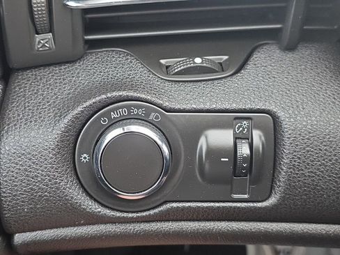 Used 2016 Chevrolet Malibu LT FWD image 19