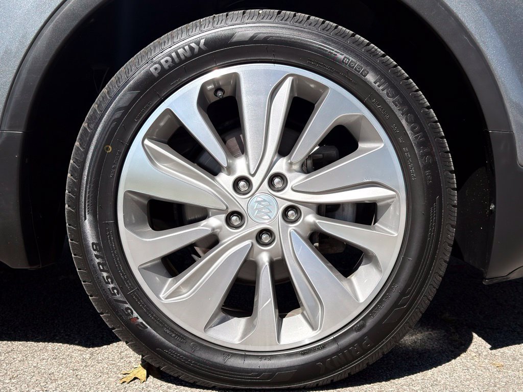 Used 2020 Buick Encore Preferred w/ LPO, Road Trip Package FWD image 4