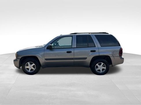Used 2005 Chevrolet TrailBlazer LS w/ LS Preferred Equipment Group AWD/4WD image 6