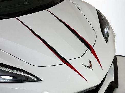 Used 2025 Chevrolet Corvette Z06 image 33