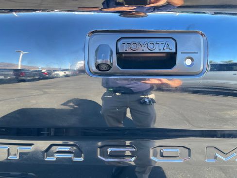 Used 2021 Toyota Tacoma SR5 image 13