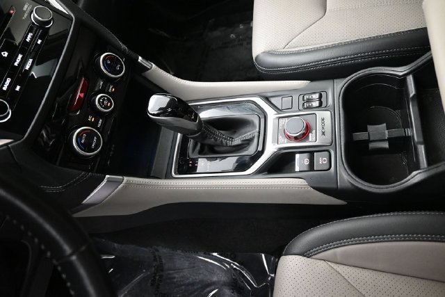 Used 2023 Subaru Forester Limited AWD/4WD image 12