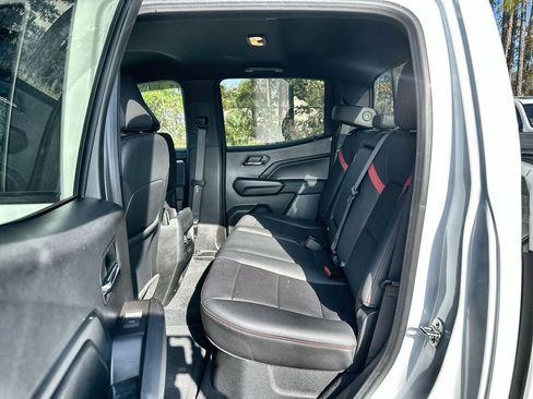 Used 2024 Chevrolet Colorado Z71 w/ Z71 Convenience Package 2 image 25