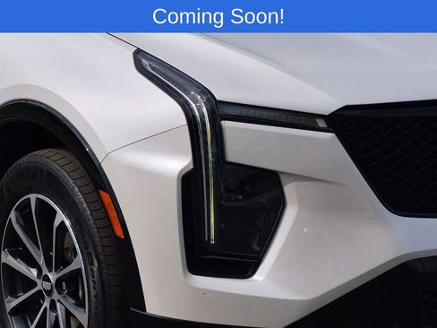 Used 2024 Cadillac XT4 Sport w/ Cold Weather Package AWD/4WD image 10