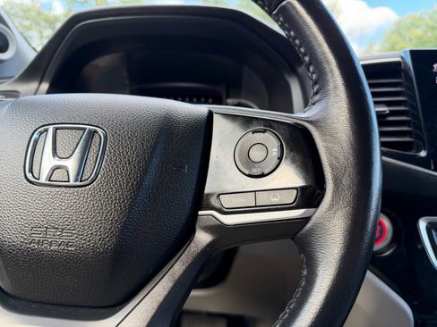 Used 2022 Honda Pilot Touring image 15