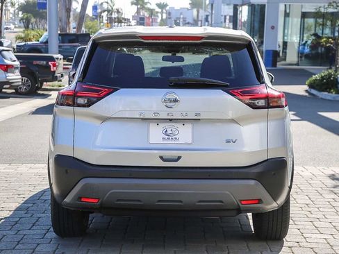 Used 2021 Nissan Rogue SV image 9