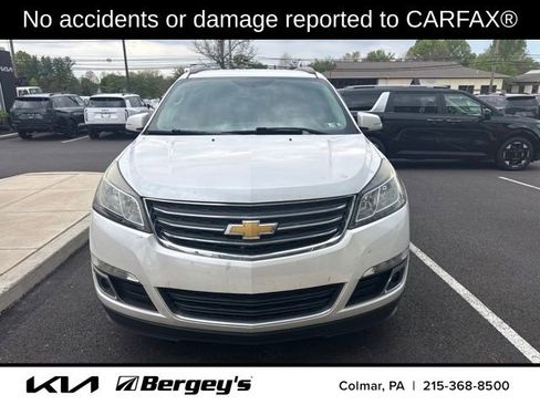 Used 2017 Chevrolet Traverse LT AWD/4WD image 2