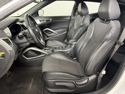 Used 2016 Hyundai Veloster w/ Option Group 03 image 11