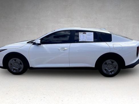 Certified 2025 Kia K4 FWD image 3