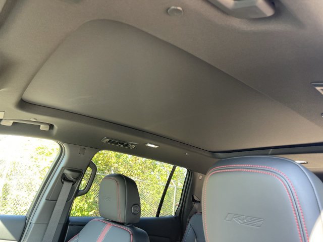 New 2027 Chevrolet Traverse RS w/ LPO, Floor Liner Package AWD/4WD image 22