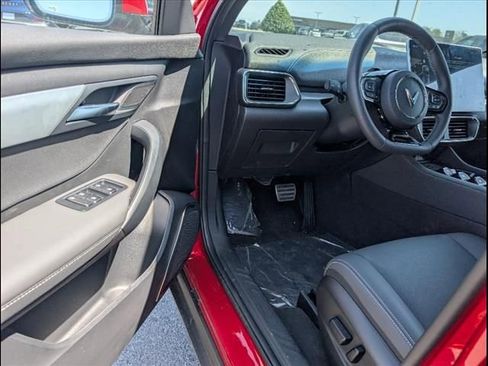 New 2025 VinFast VF 8 Plus image 6