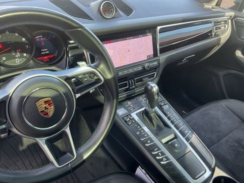Used 2021 Porsche Macan AWD/4WD image 26