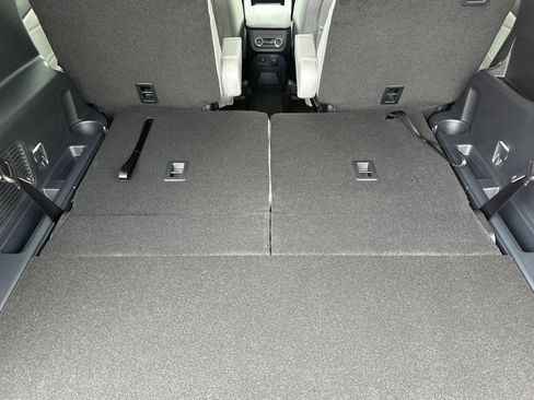 New 2026 Ford Explorer Active RWD image 15
