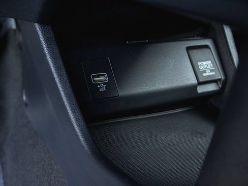 Used 2019 Honda HR-V LX image 18
