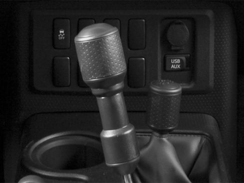 Used 2014 Toyota FJ Cruiser 4WD w/ Upgrade Package image 11