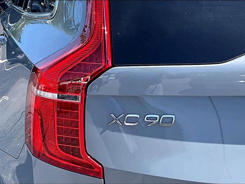 Used 2025 Volvo XC90 B6 Plus w/ Protection Package Premier AWD/4WD image 28