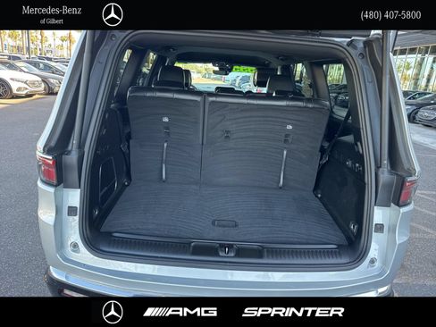 Used 2023 Jeep Wagoneer 4WD w/ Convenience Group I image 5