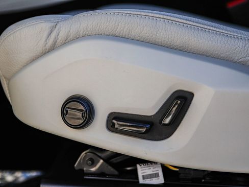 Used 2024 Volvo XC90 T8 Plus w/ Protection Package Premier image 24