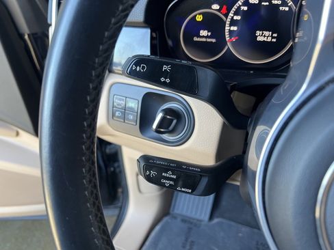 Used 2020 Porsche Cayenne image 27