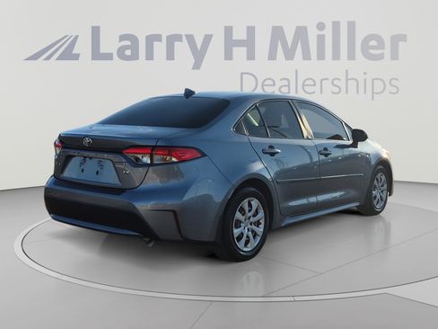 Used 2022 Toyota Corolla LE FWD image 5