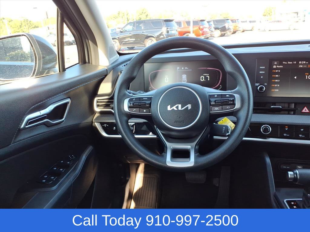 Used 2024 Kia Sportage LX FWD image 23