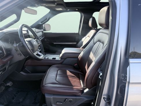 Used 2023 Ford Expedition Max Limited image 27