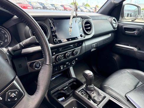 Used 2023 Toyota Tacoma TRD Sport w/ TRD Premium Sport Package AWD/4WD image 14