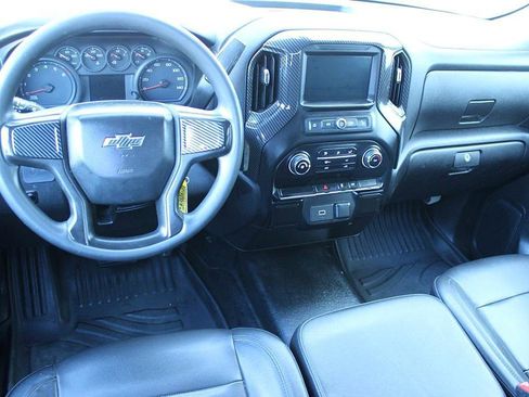 Used 2020 Chevrolet Silverado 1500 W/T w/ Trailering Package image 12