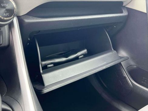 Used 2023 Toyota RAV4 XLE Premium image 31