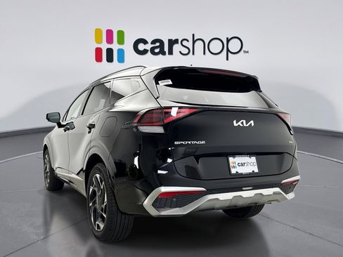 Used 2025 Kia Sportage SX image 3
