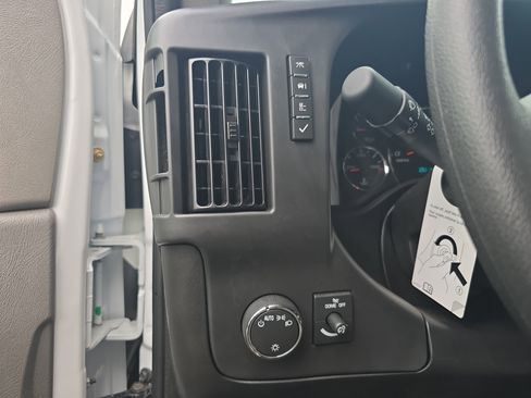 New 2025 Chevrolet Express 4500 Extended w/ Power Convenience Package image 16