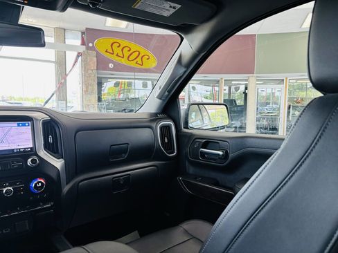 Used 2022 GMC Sierra 1500 SLT w/ SLT Premium Plus Package AWD/4WD image 39