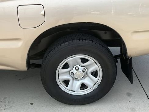 Used 2003 Toyota Tacoma 2WD Regular Cab image 15