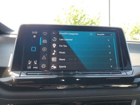 Certified 2025 Volkswagen Atlas Cross Sport SE FWD image 19