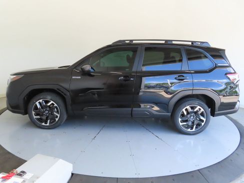 New 2026 Subaru Forester Premium AWD/4WD image 7