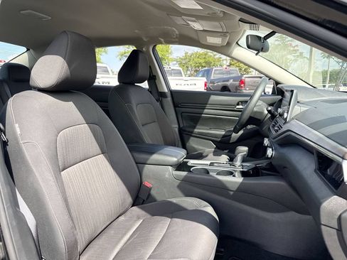 Used 2024 Nissan Altima 2.5 SV FWD image 26