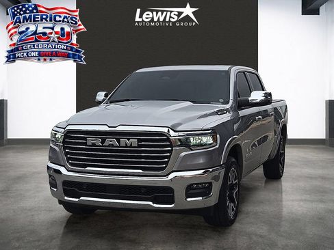 Used 2025 RAM 1500 Laramie AWD/4WD image 1