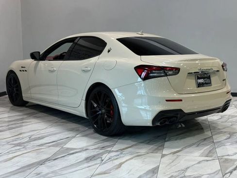 Used 2022 Maserati Ghibli Modena RWD image 10